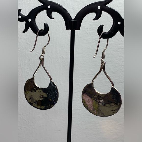 Vintage Mexico Hammered Sterling Silver Wide-Fan Shaped French Wire Earrings - Picture 4 of 12